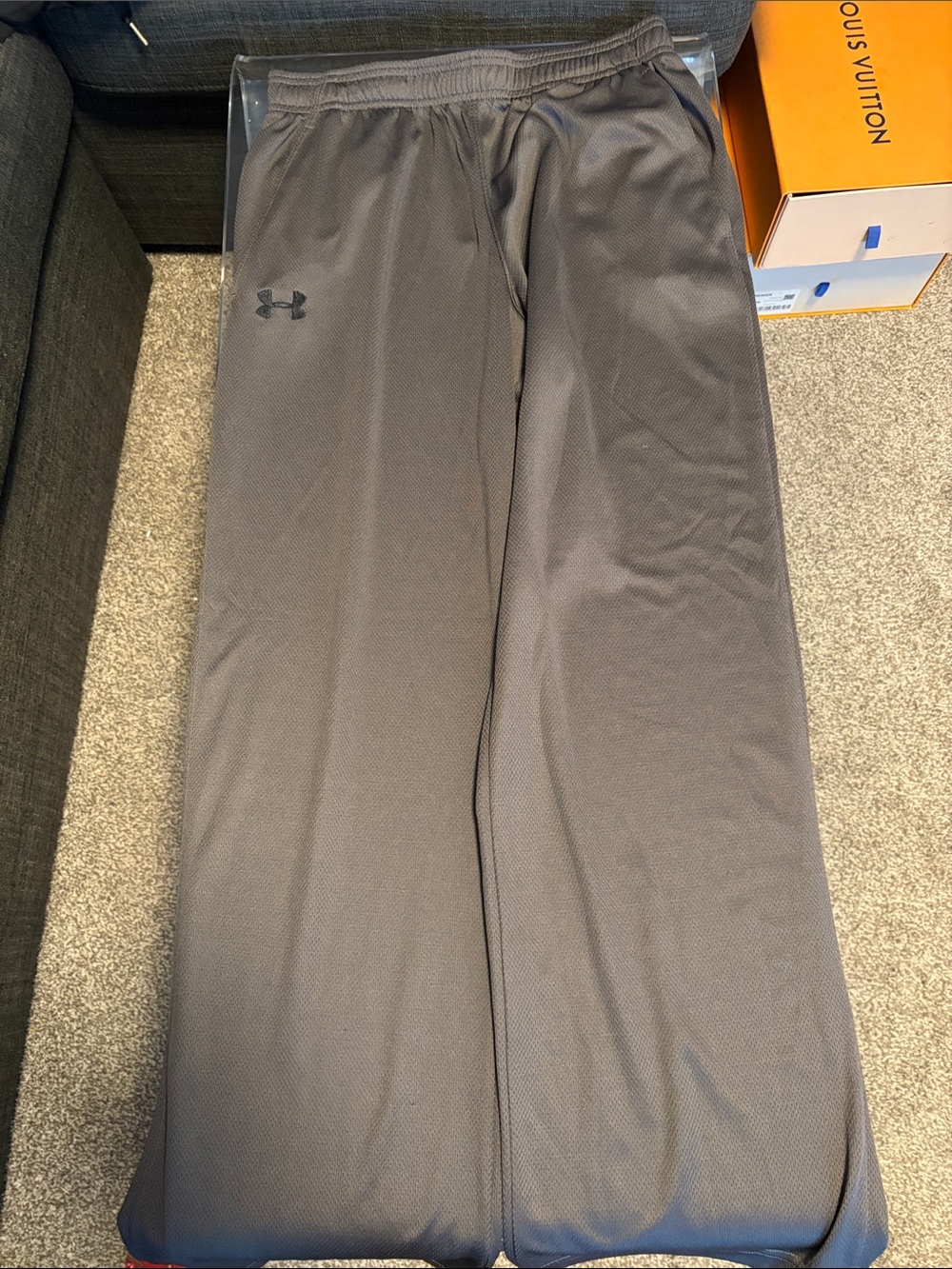 Under Armour Men'/woman Charcoal Gray Performance Track Pants